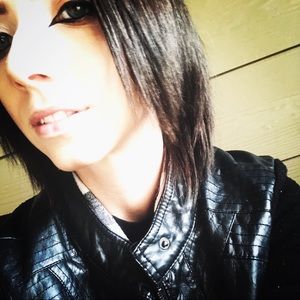 Meet your Posher, Dakota